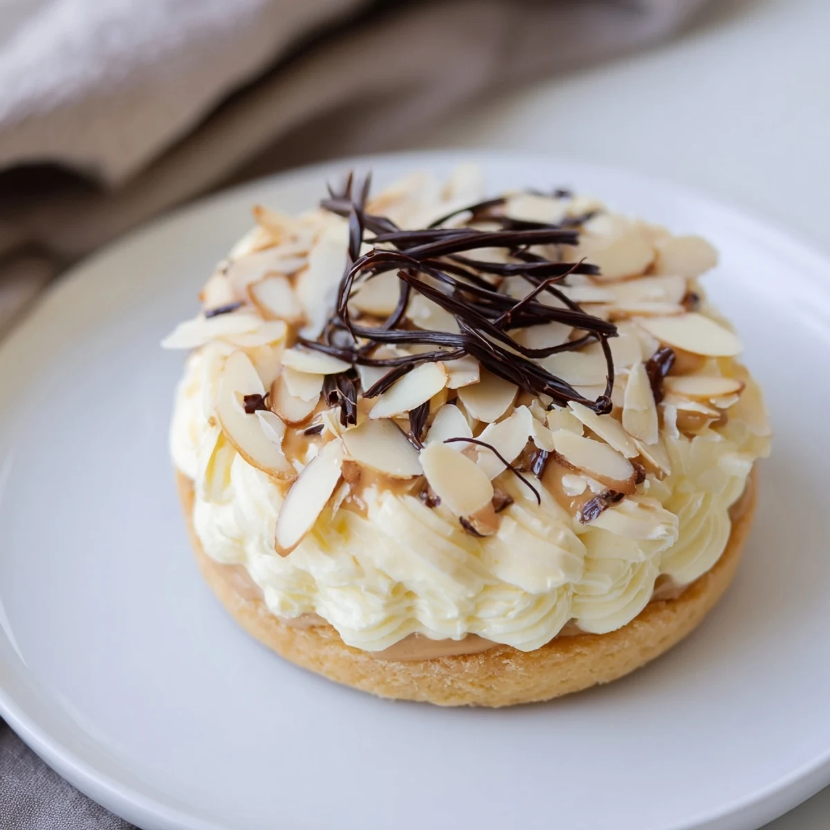 Easy-to-make Express Turrón Mousse Tartlets, perfect for a quick, elegant Spanish dessert.