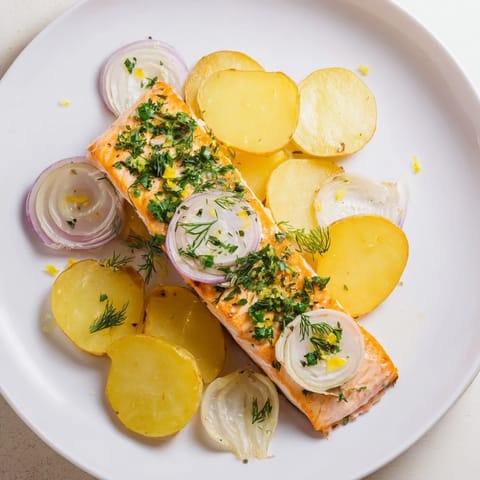 Salmón con patatas y hierbas